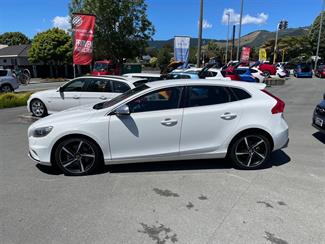 2013 Volvo V40 - Thumbnail