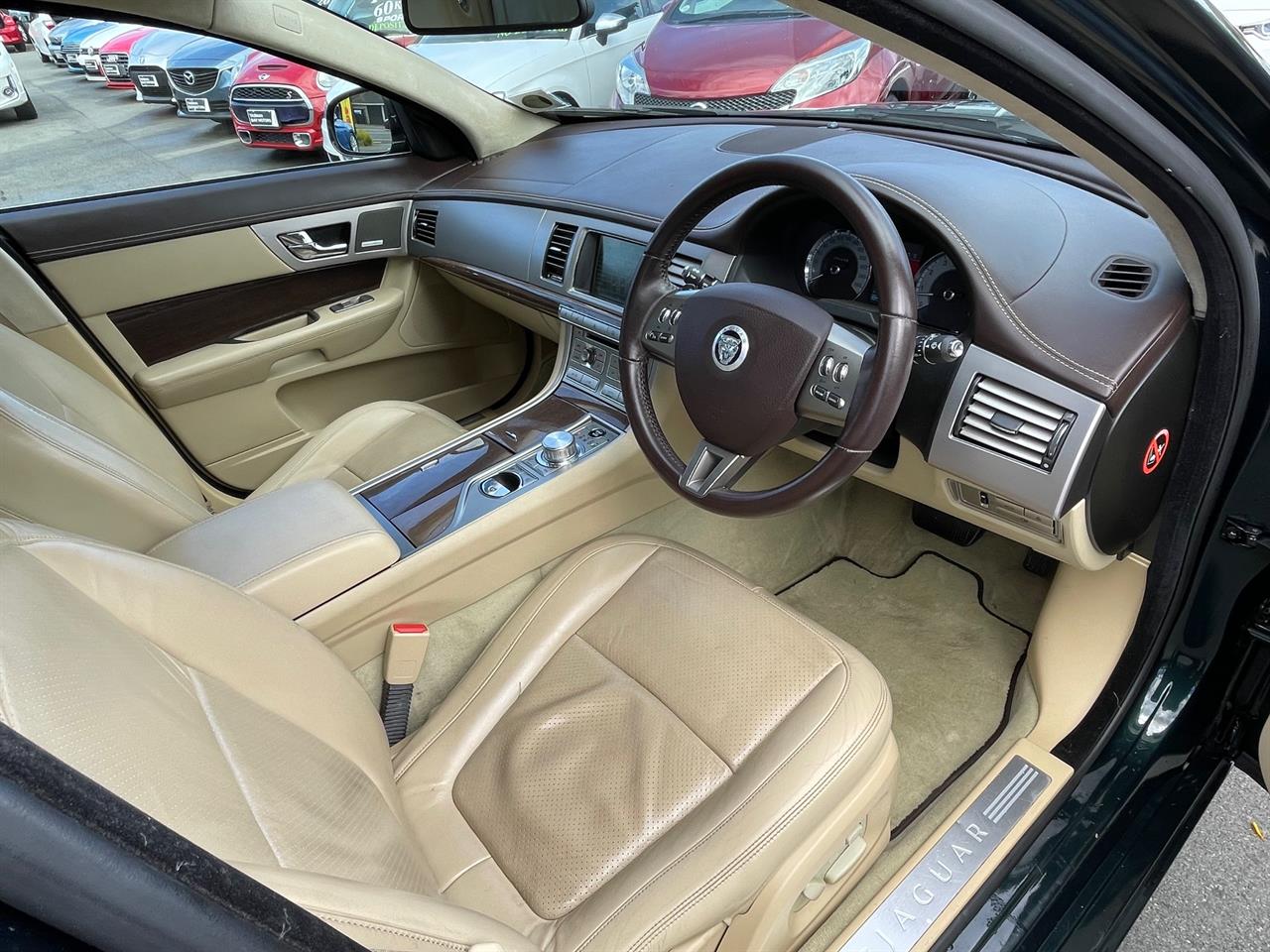 2009 Jaguar XF