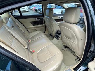 2009 Jaguar XF - Thumbnail