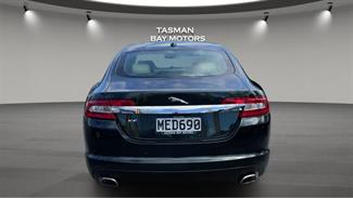 2009 Jaguar XF - Thumbnail
