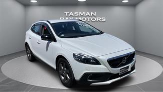 2013 Volvo V40 - Thumbnail