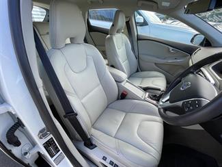 2013 Volvo V40 - Thumbnail