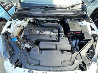 2013 Volvo V40 - Thumbnail