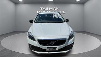 2013 Volvo V40 - Thumbnail