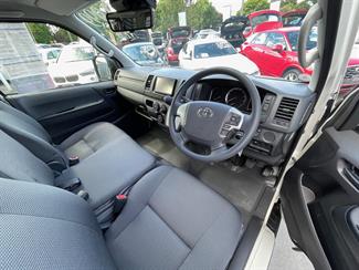 2025 Toyota HiAce - Thumbnail