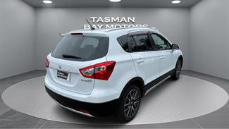 2017 Suzuki SX4 - Thumbnail