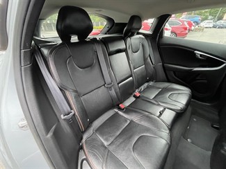 2014 Volvo V40 - Thumbnail