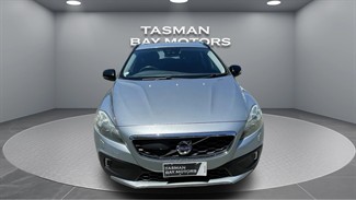 2014 Volvo V40 - Thumbnail