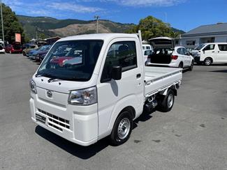 2025 Daihatsu HiJet - Thumbnail