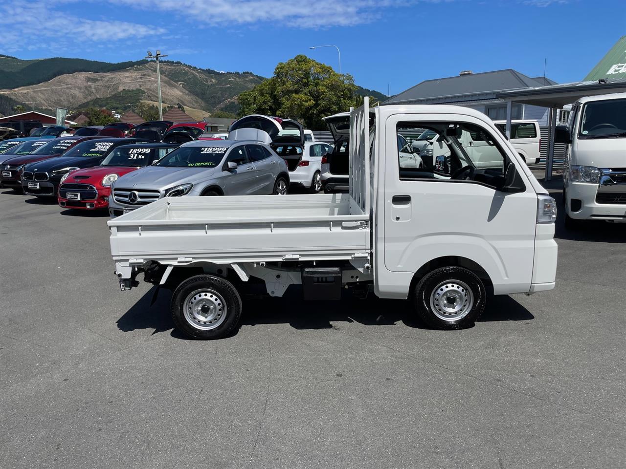 2025 Daihatsu HiJet