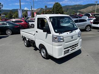 2025 Daihatsu HiJet - Thumbnail