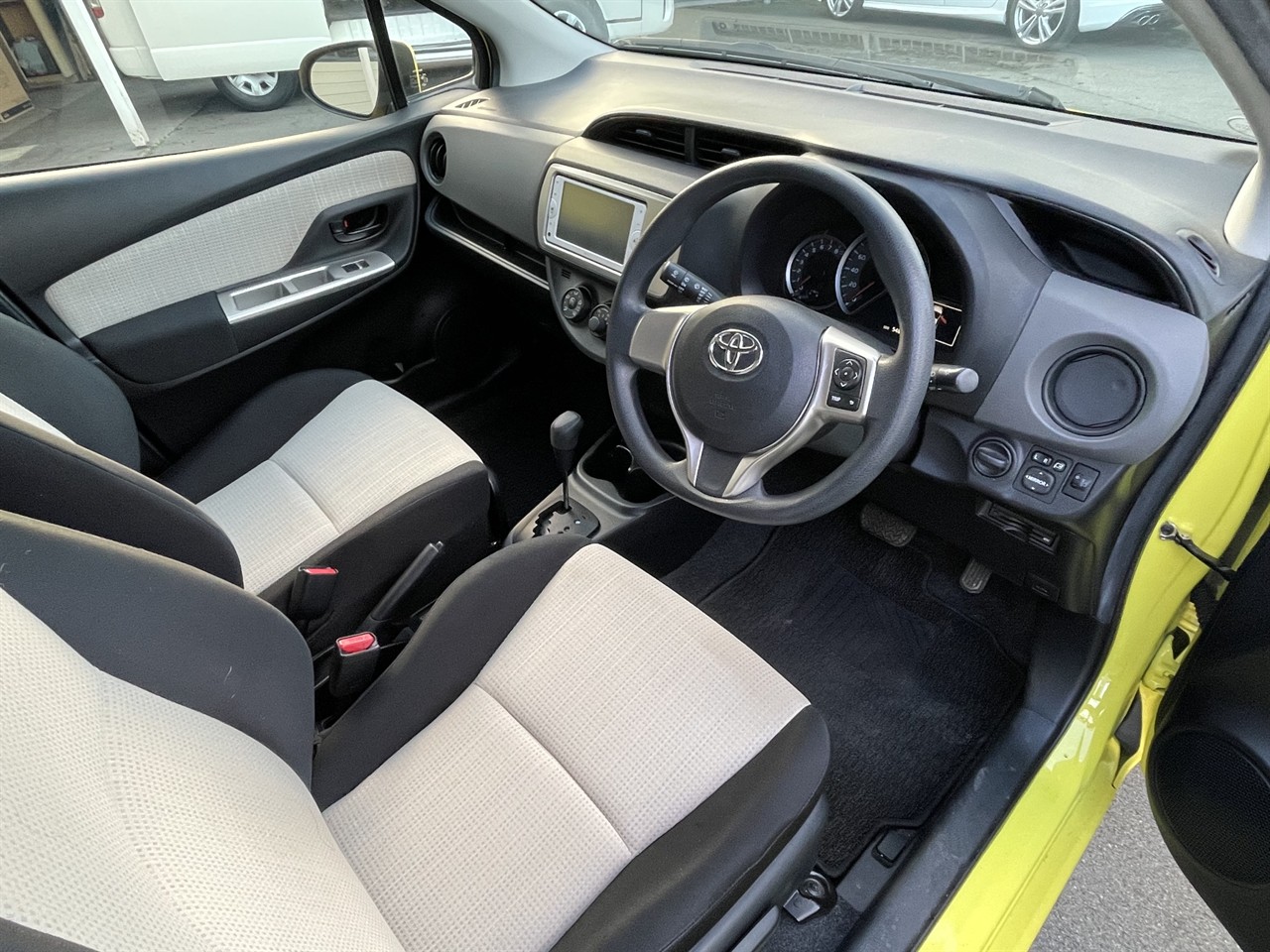 2014 Toyota Vitz