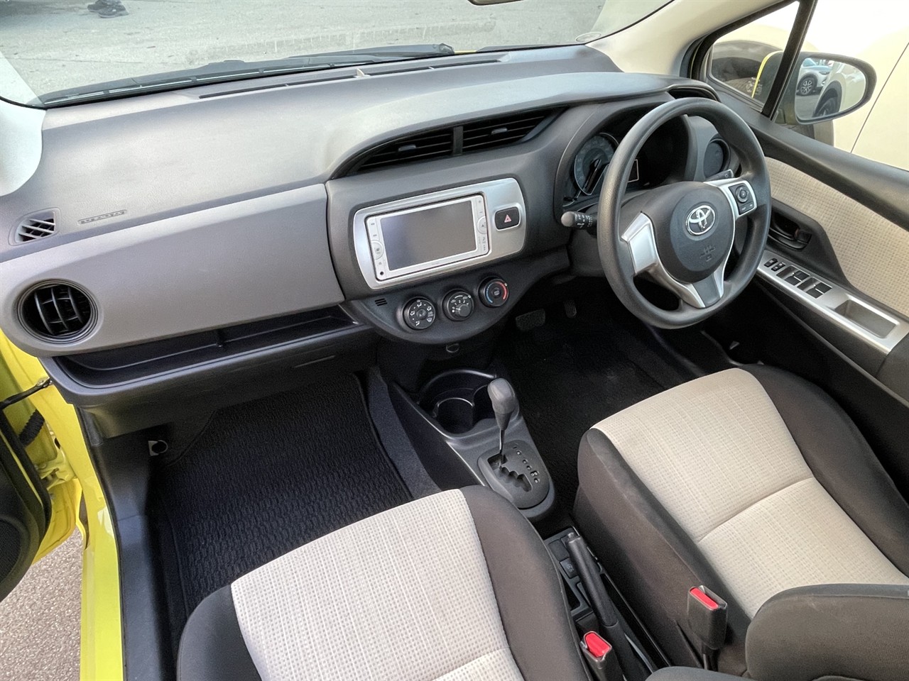 2014 Toyota Vitz