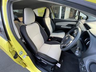 2014 Toyota Vitz - Thumbnail