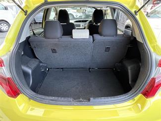 2014 Toyota Vitz - Thumbnail