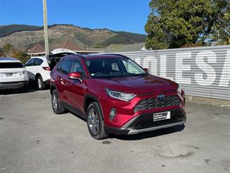 2020 Toyota RAV4 - Thumbnail