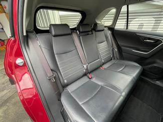 2020 Toyota RAV4 - Thumbnail