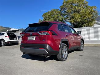 2020 Toyota RAV4 - Thumbnail
