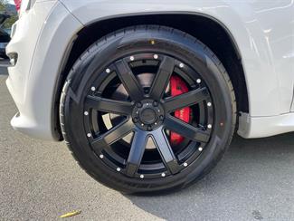 2013 Jeep Grand Cherokee - Thumbnail