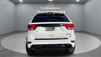 2013 Jeep Grand Cherokee - Thumbnail