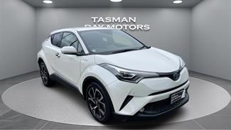 2017 Toyota C-HR - Thumbnail