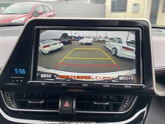 2017 Toyota C-HR - Thumbnail