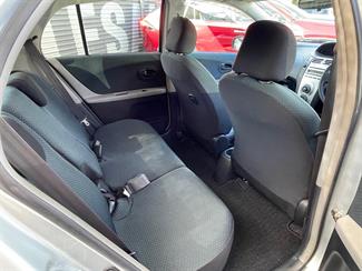 2005 Toyota Vitz - Thumbnail