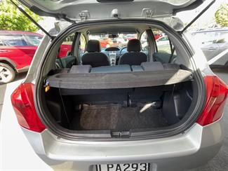 2005 Toyota Vitz - Thumbnail