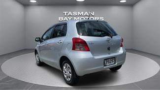 2005 Toyota Vitz - Thumbnail