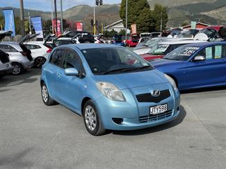 2005 Toyota Vitz - Thumbnail