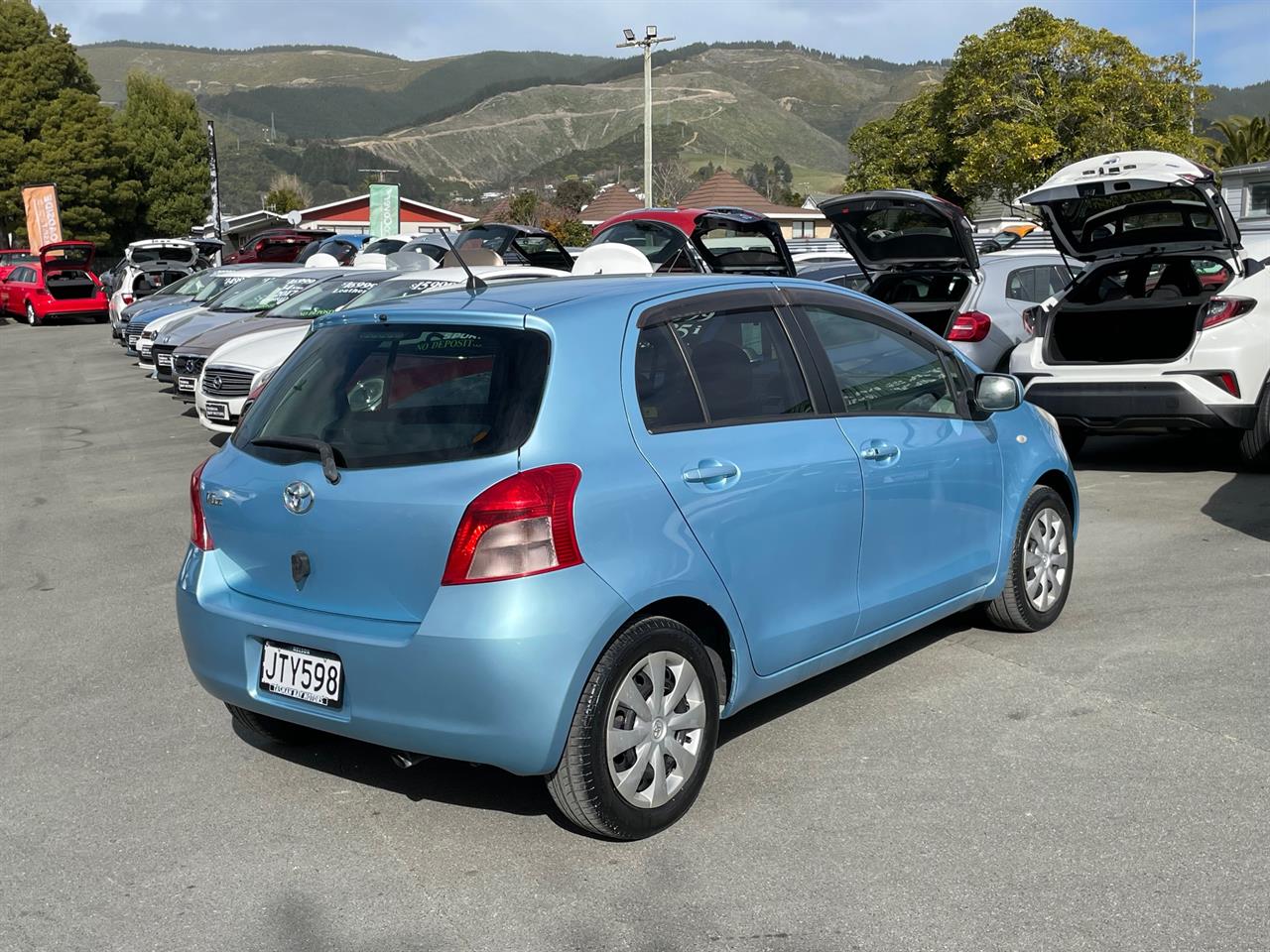2005 Toyota Vitz