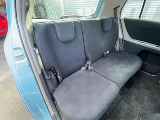 2005 Toyota Vitz - Thumbnail