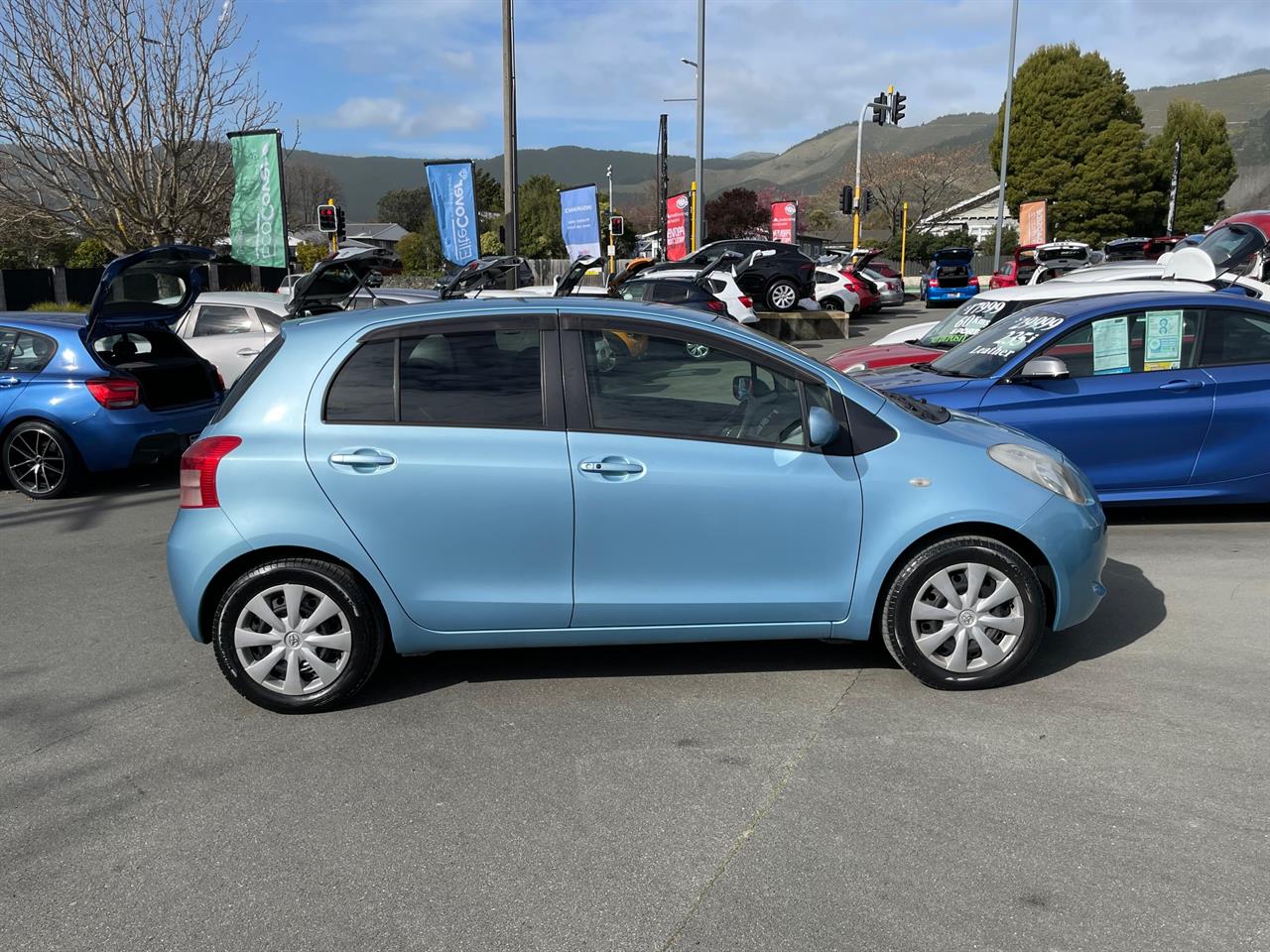 2005 Toyota Vitz