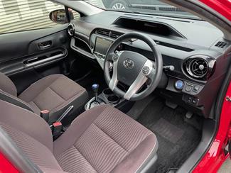 2016 Toyota Aqua - Thumbnail
