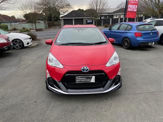 2016 Toyota Aqua - Thumbnail