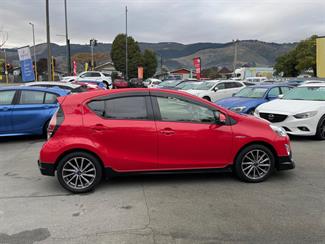 2016 Toyota Aqua - Thumbnail