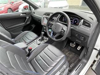 2023 Volkswagen Tiguan - Thumbnail