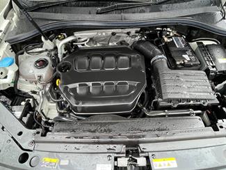 2023 Volkswagen Tiguan - Thumbnail