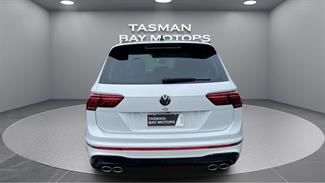 2023 Volkswagen Tiguan - Thumbnail