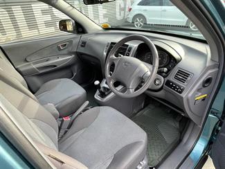2005 Hyundai Tucson - Thumbnail