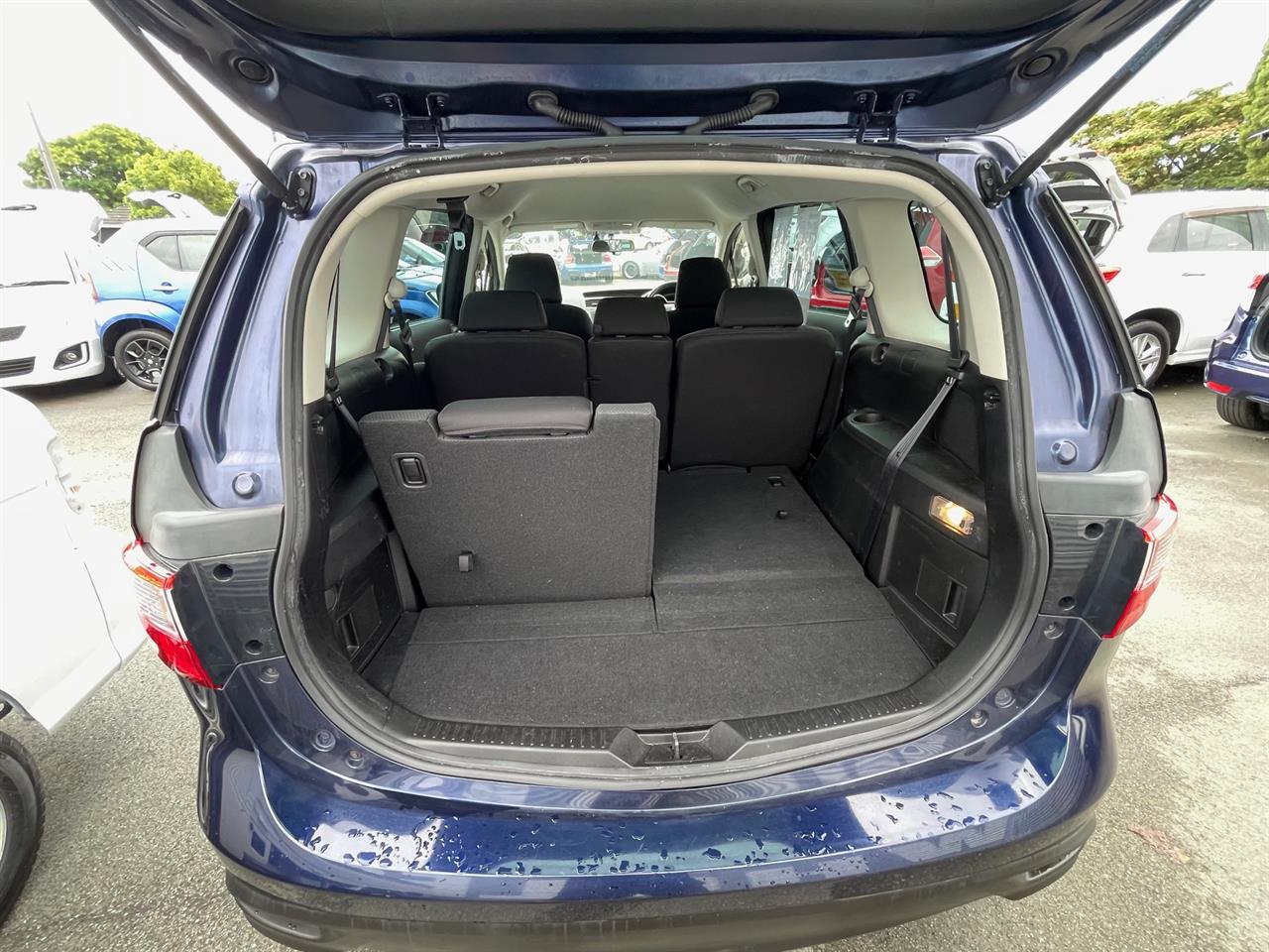 2013 Mazda Premacy