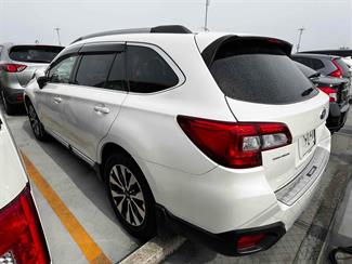 2016 Subaru Outback - Thumbnail