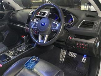2016 Subaru Outback - Thumbnail