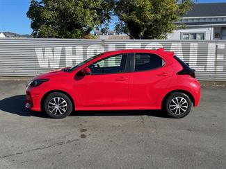 2021 Toyota Yaris - Thumbnail