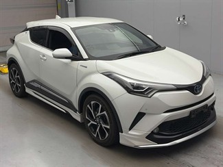 2017 Toyota C-HR - Thumbnail