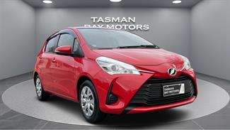 2017 Toyota Vitz - Thumbnail