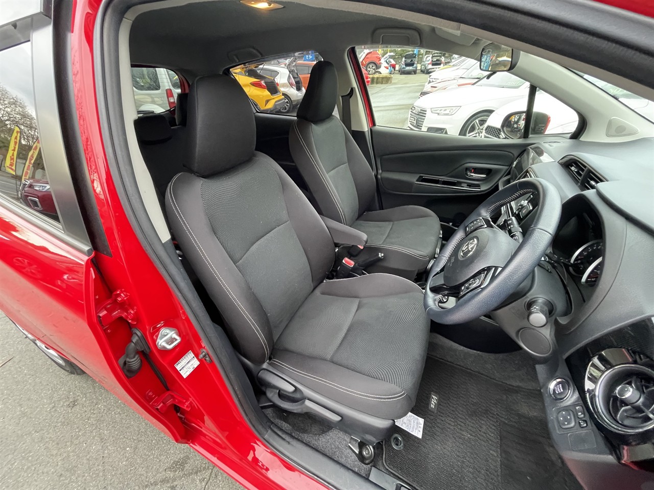 2017 Toyota Vitz