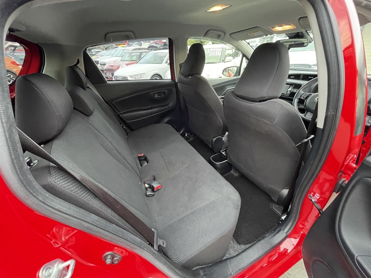 2017 Toyota Vitz