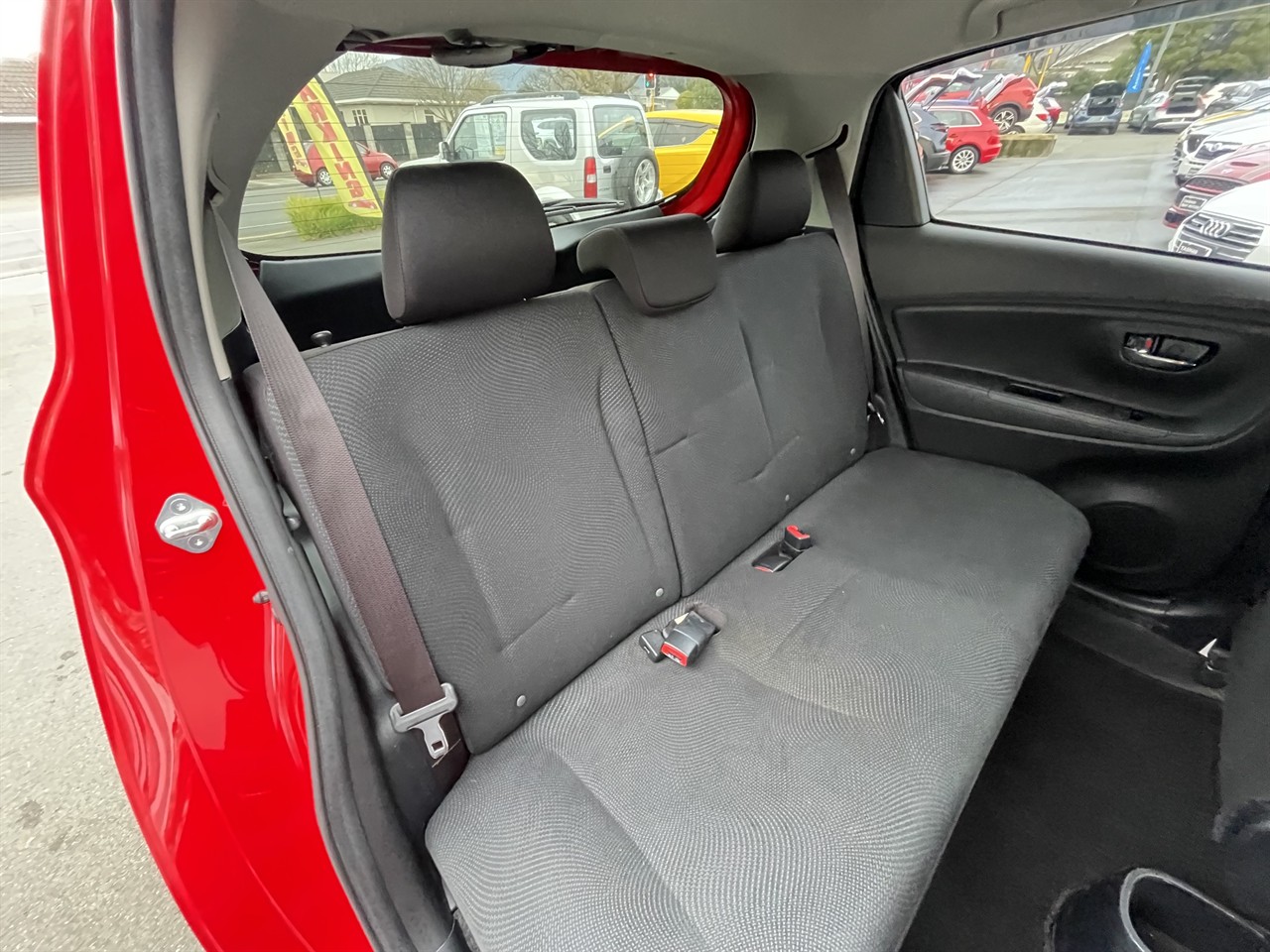 2017 Toyota Vitz