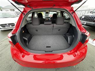2017 Toyota Vitz - Thumbnail
